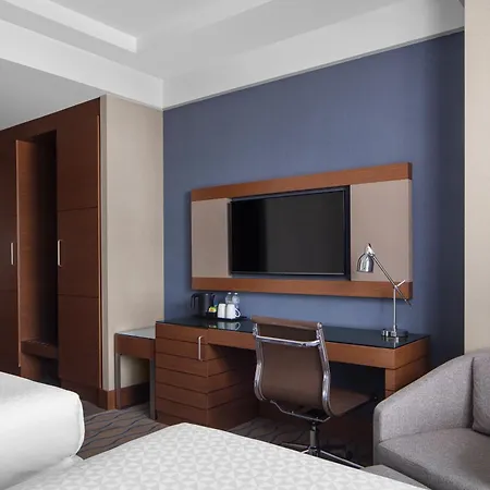 מלון Four Points By Sheraton 4*