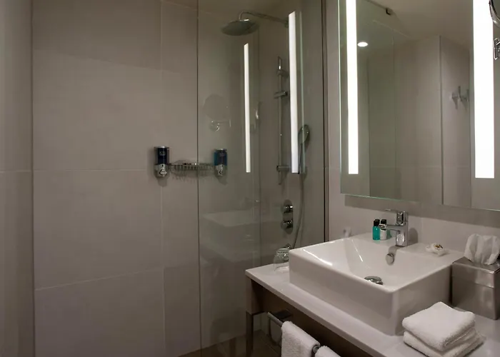 Отель Four Points By Sheraton 4*