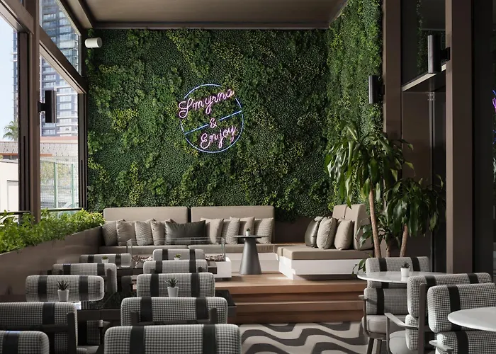 伊兹密尔福朋喜来登酒店