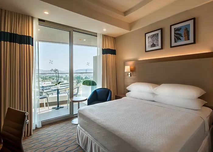 Four Points By Sheraton ホテル 4*