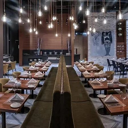 Four Points By Sheraton Hotel 4*