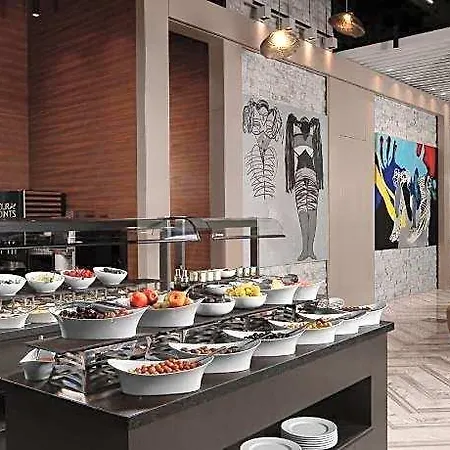 Four Points By Sheraton 호텔