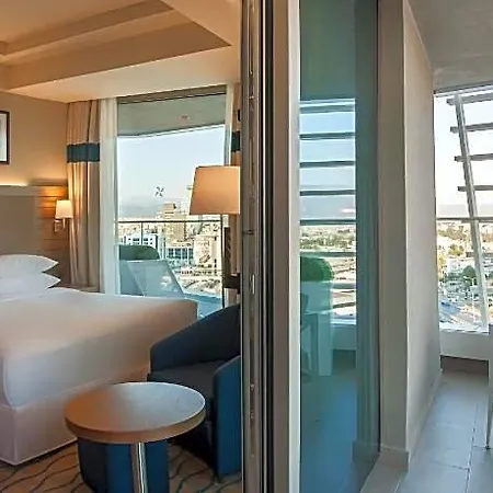 Four Points By Sheraton 호텔 4*