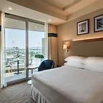 Four Points By Sheraton Hotel 4*
